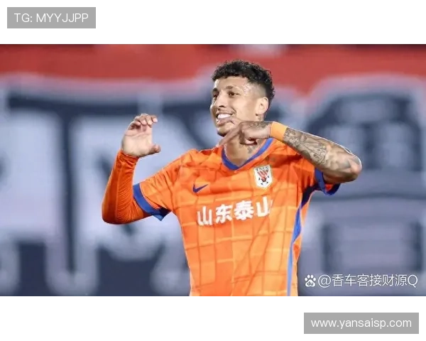 足球明星近期精彩进球表现稳健