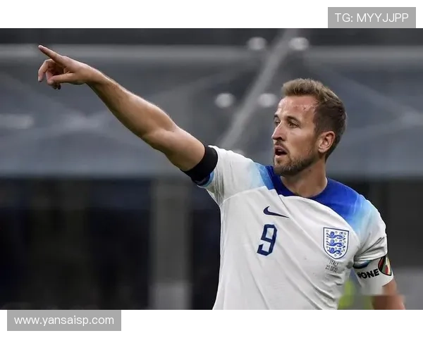 哈里·凯恩支点与对抗能力解析：传统中锋属性是否全面